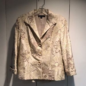 Lafayette 148 Embroidered Jacket. size 8.